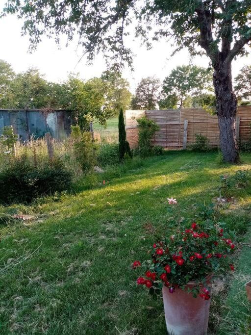 Chalet Pour Deux Personnes Saint-Pierre-du-Lorouër Dış mekan fotoğraf